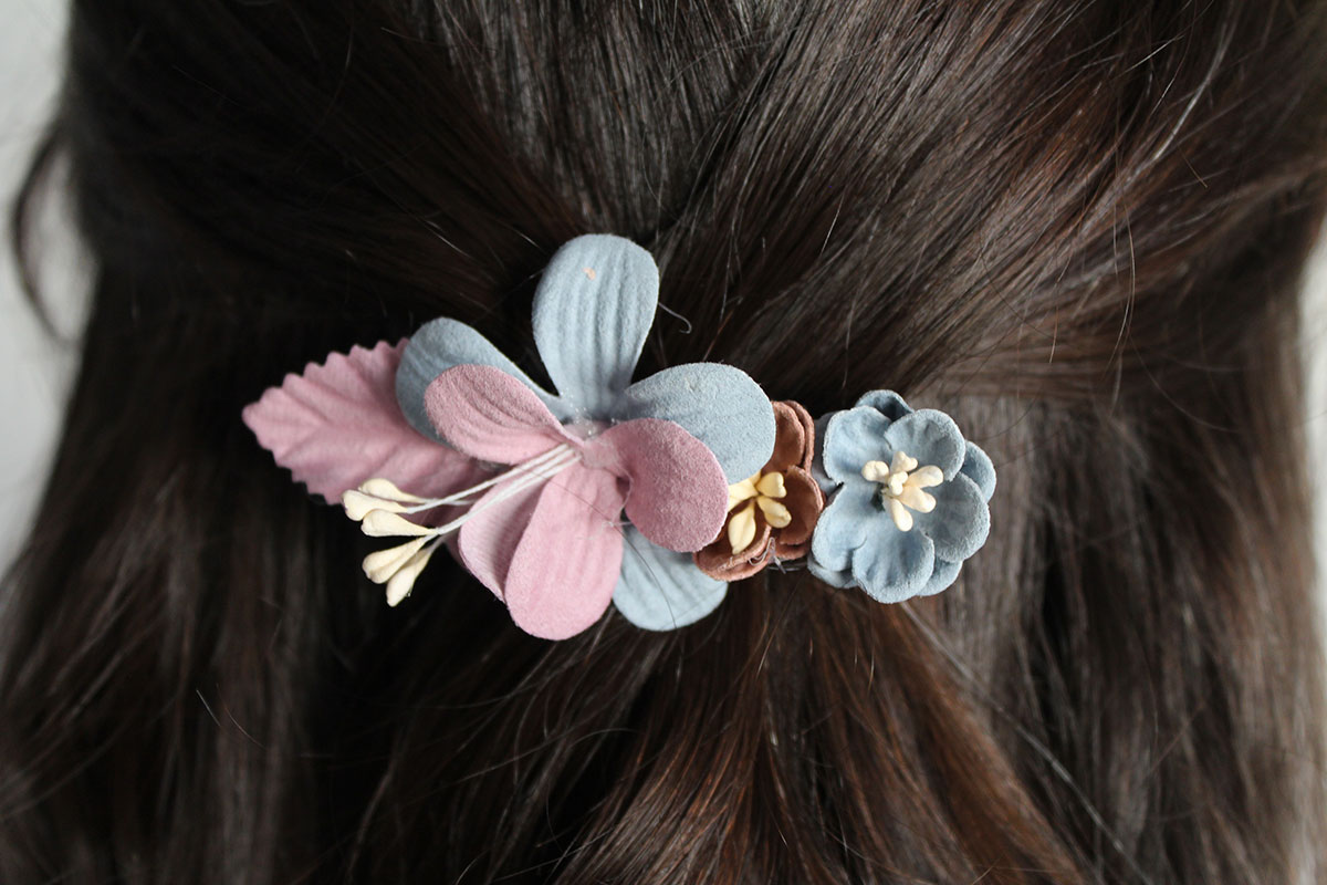 Pinza pelo flores hoja ceremonia niña - Imagen 2