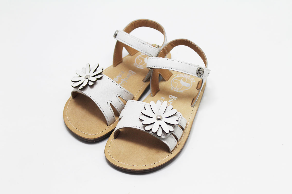 Sandalia flor niña Barefoot by Chetto - Imagen 4