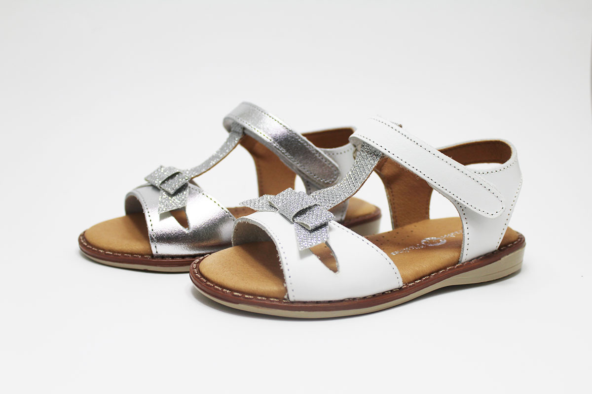 Sandalias en forma de T glitter niña