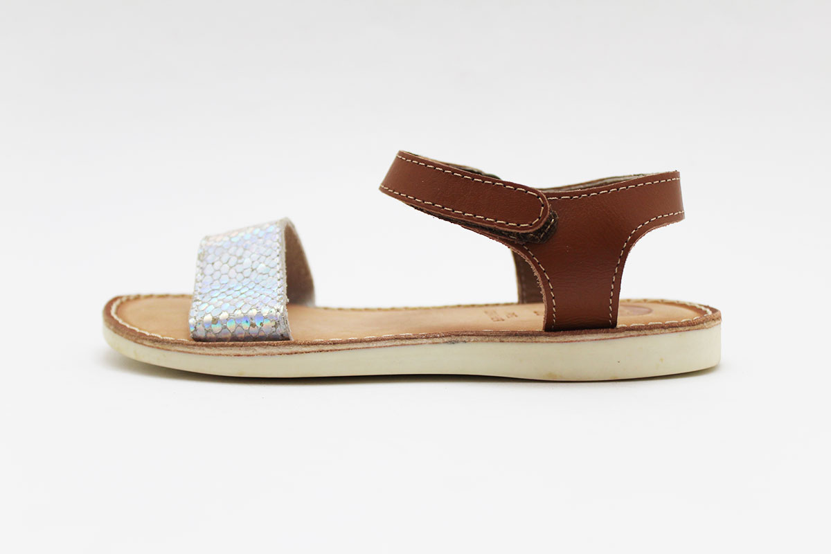 Sandalias niña Gioseppo plata cuero modelo Emili - Imagen 5