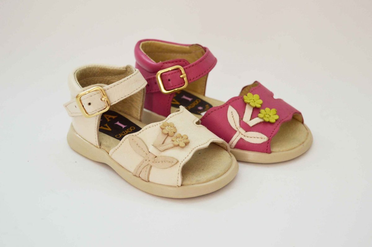 Sandalias divertidas niña fuxia y beige - Imagen 9