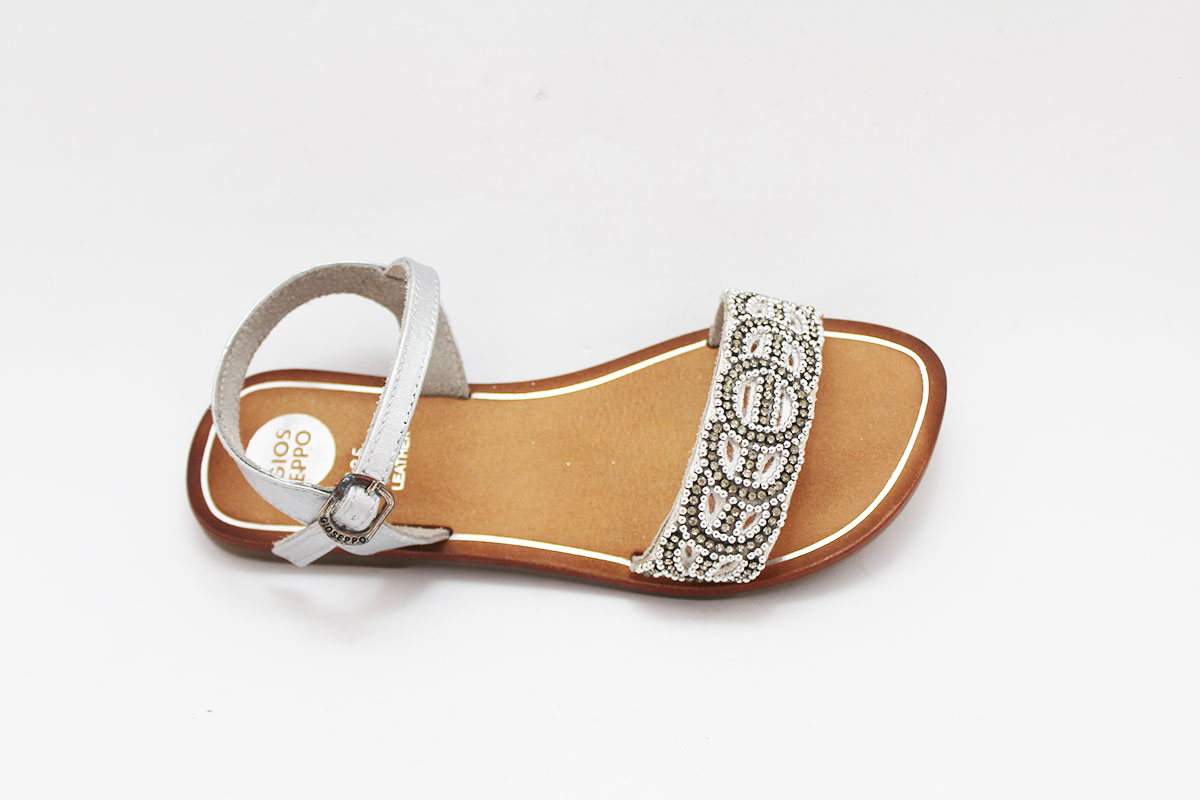 Sandalia plata perlas hebilla niña Gioseppo