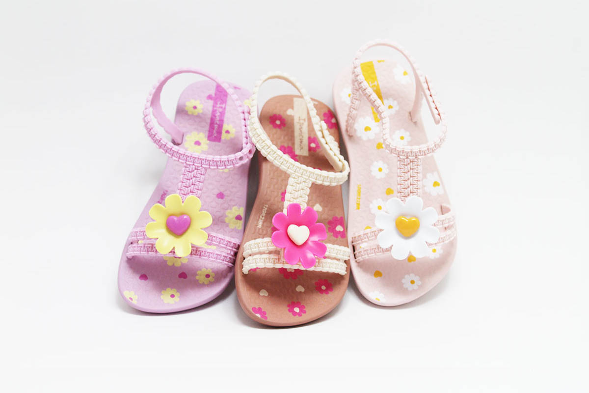 Sandalia Ipanema niña flor corazon - Imagen 2