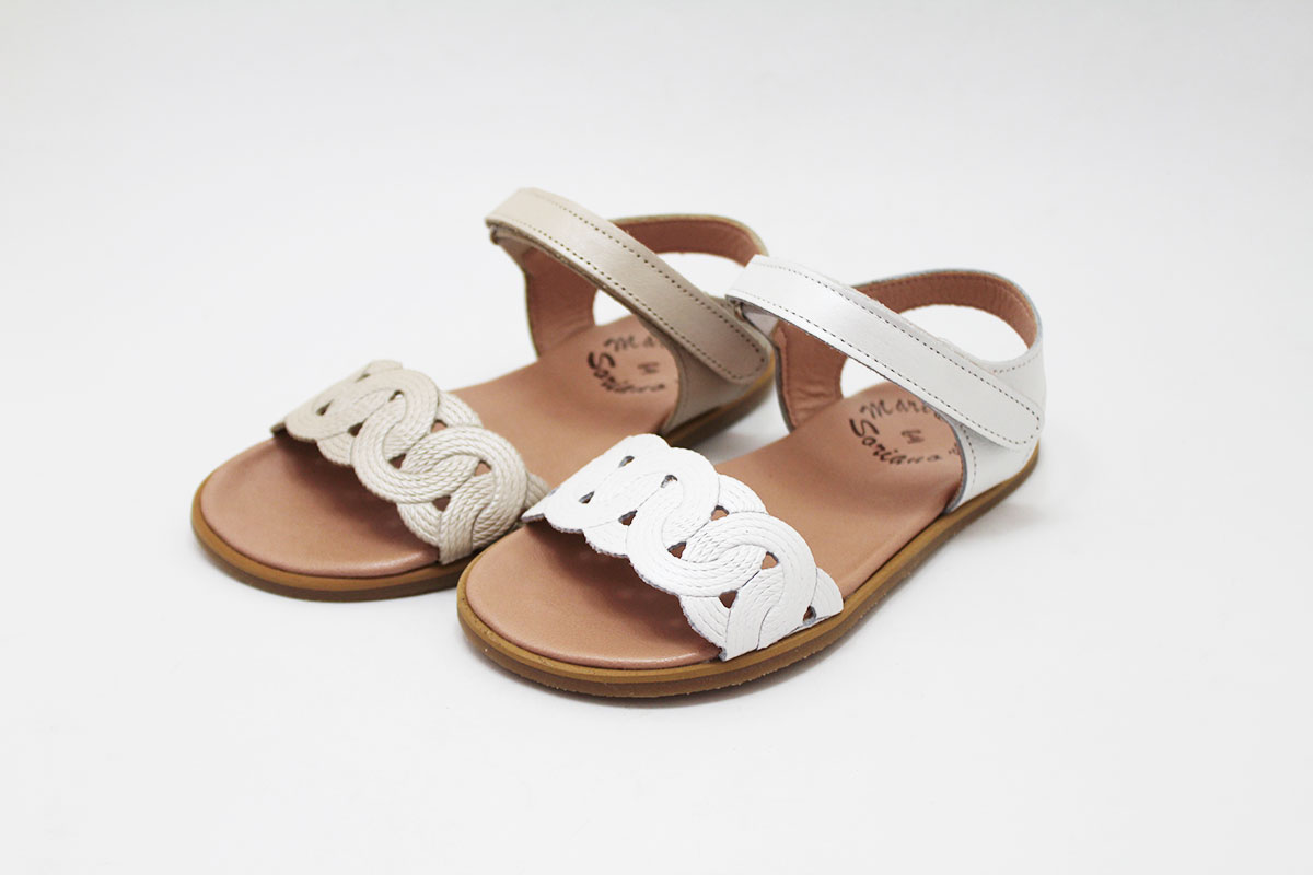 Sandalias barefoot niña diseño circulo