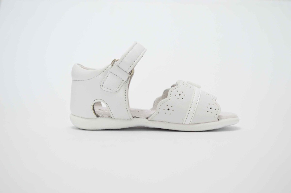 Sandalia niña blanco lacito perla - Imagen 6