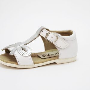 Sandalias blanco lazo plata niñas