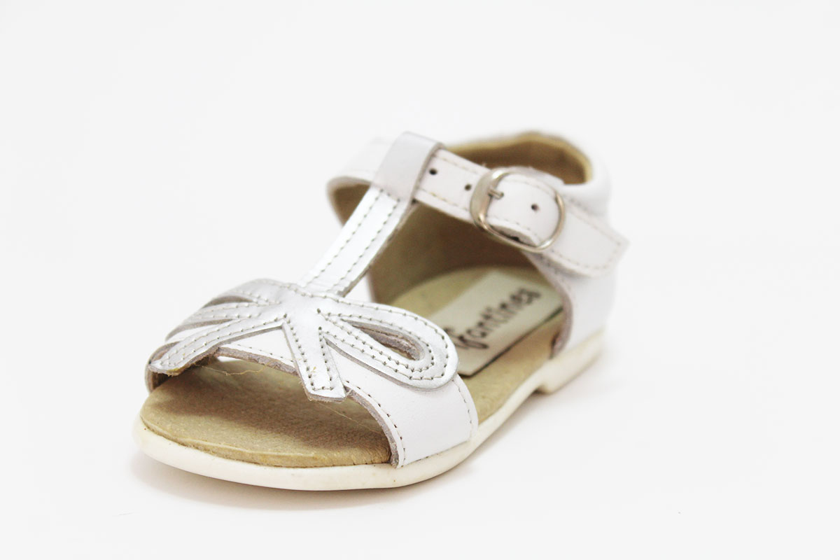 Sandalias blanco lazo plata niñas - Imagen 4