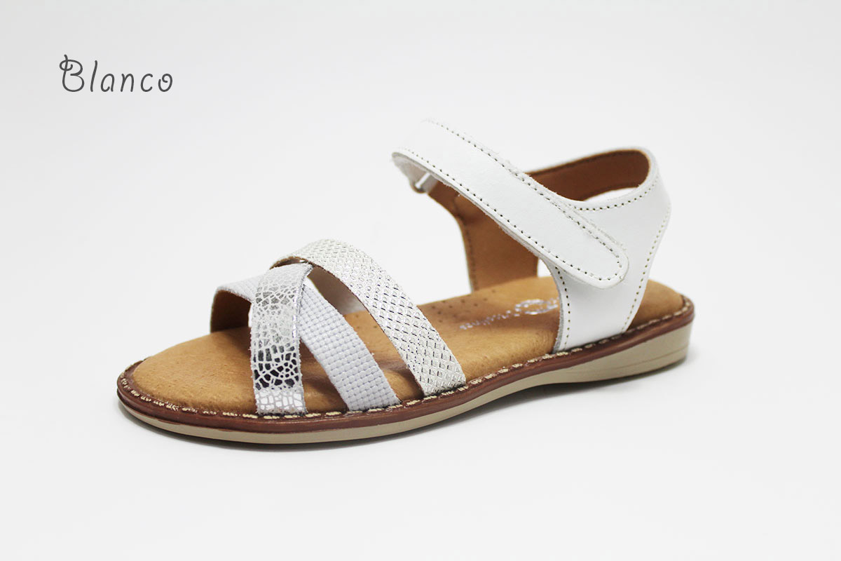 Sandalias tiras cruzadas niña - Imagen 3