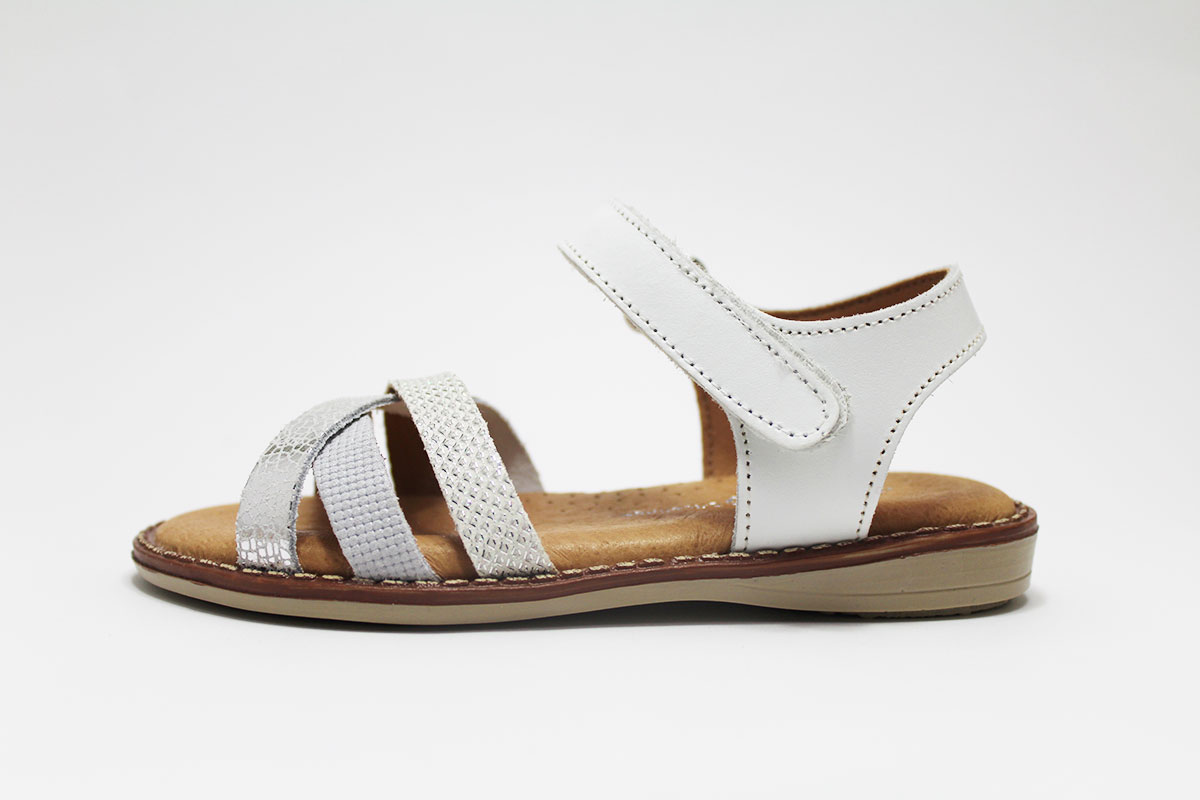 Sandalias tiras cruzadas niña - Imagen 4