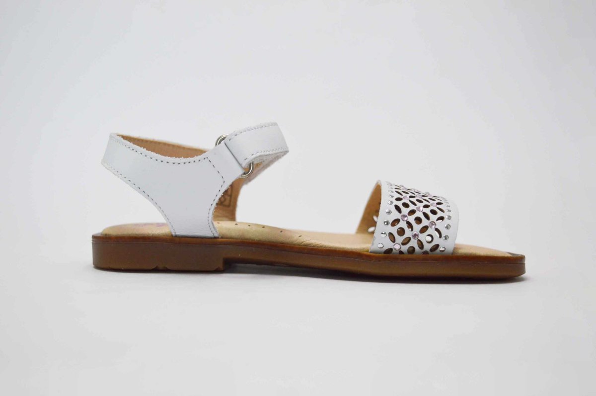 Sandalia blanca perlitas calada Pablosky - Imagen 5