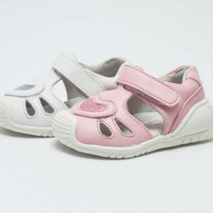 Sandalias puntera cerrada niñas