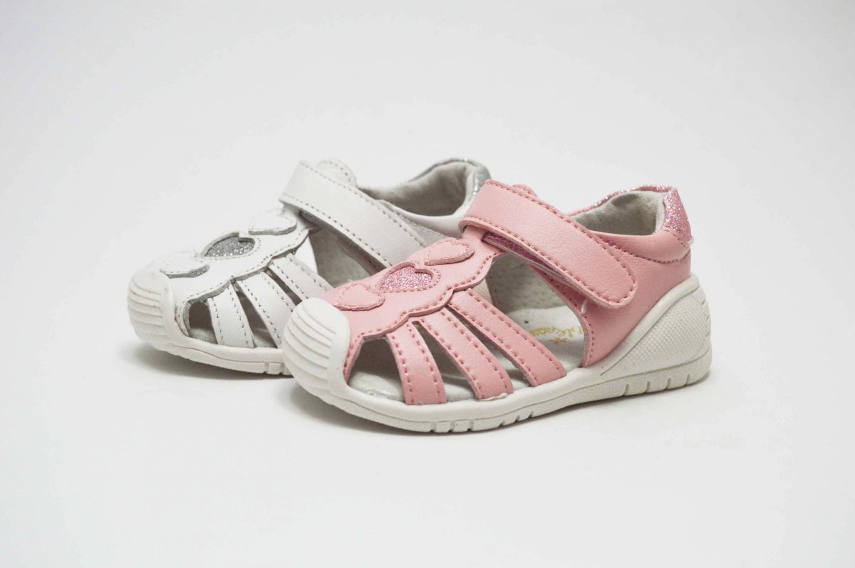 Sandalias puntera cerrada niñas