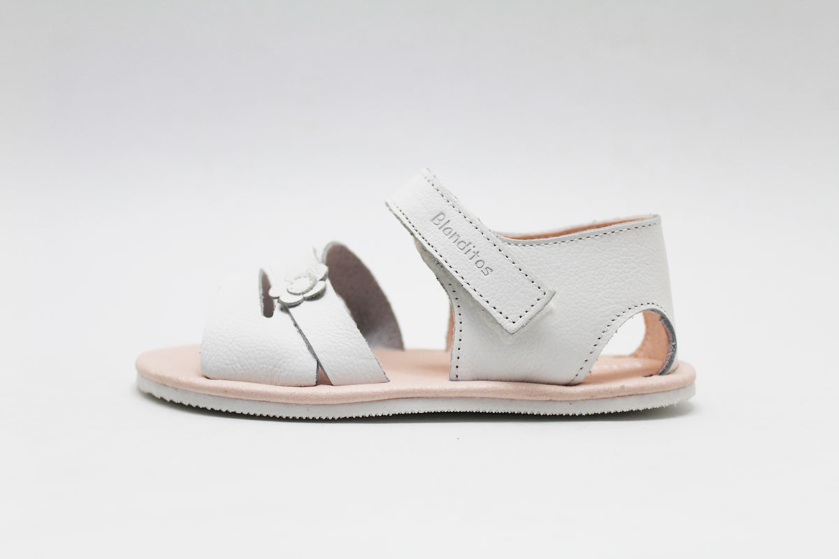 Sandalias flor Blanditos by Crios modelo MALTA - Imagen 4