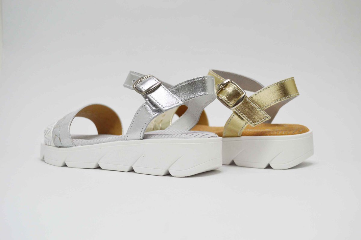 Sandalias metalizada suela blanca niña - Imagen 5