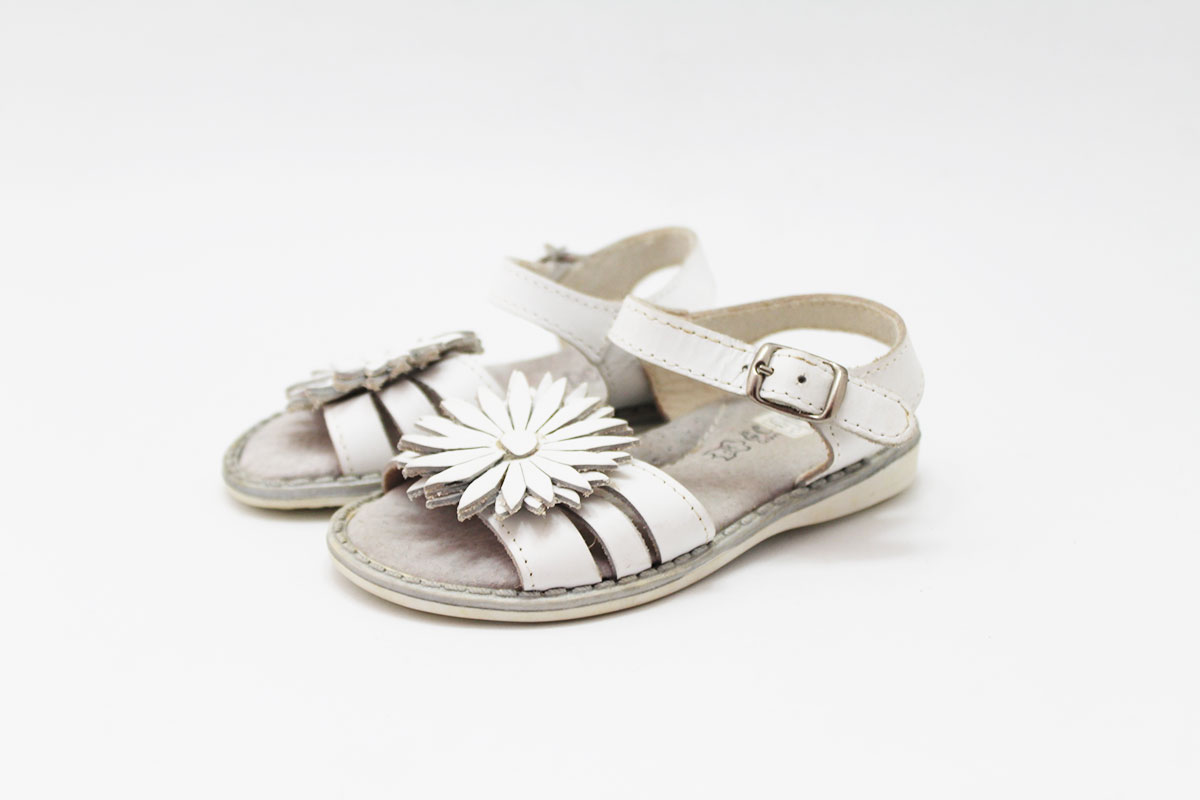 Sandalias niña hebilla flor grande - Imagen 6