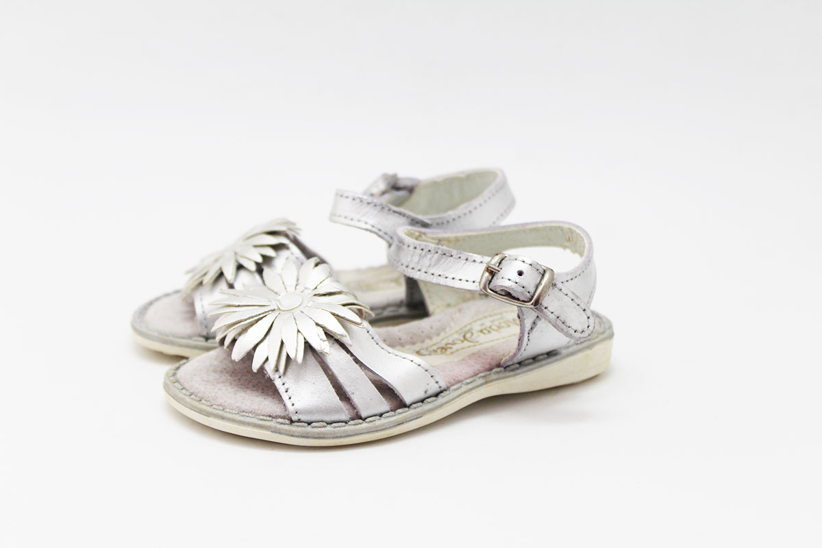 Sandalias niña hebilla flor grande - Imagen 3
