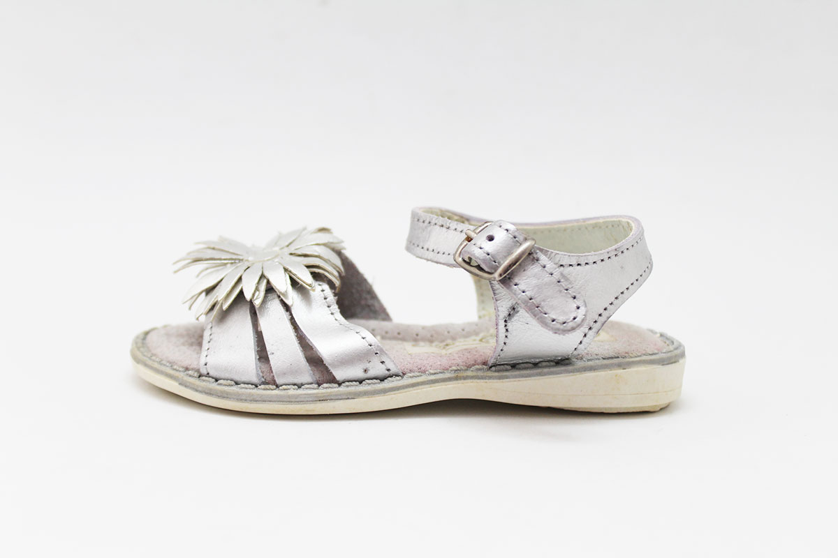 Sandalias niña hebilla flor grande - Imagen 4