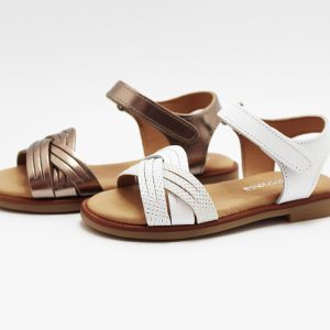 Sandalias niña tiras cruzadas