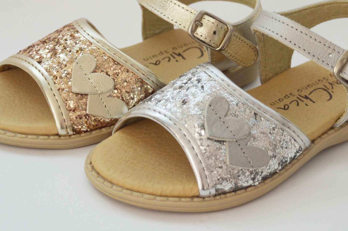 Sandalias niña hebilla glitter corazones - Imagen 5