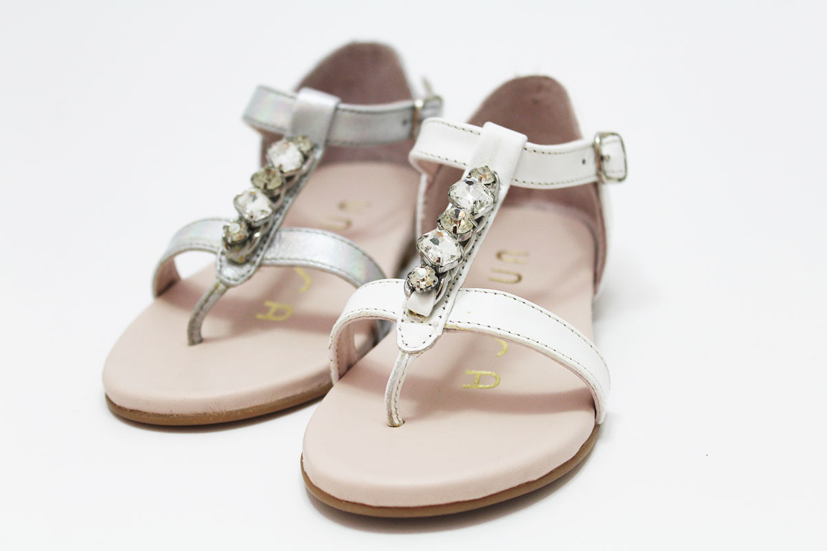 Sandalias talón cerrado pedrería niña - Imagen 3