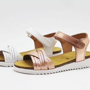 Sandalias flexibles tiras cruzadas niñas