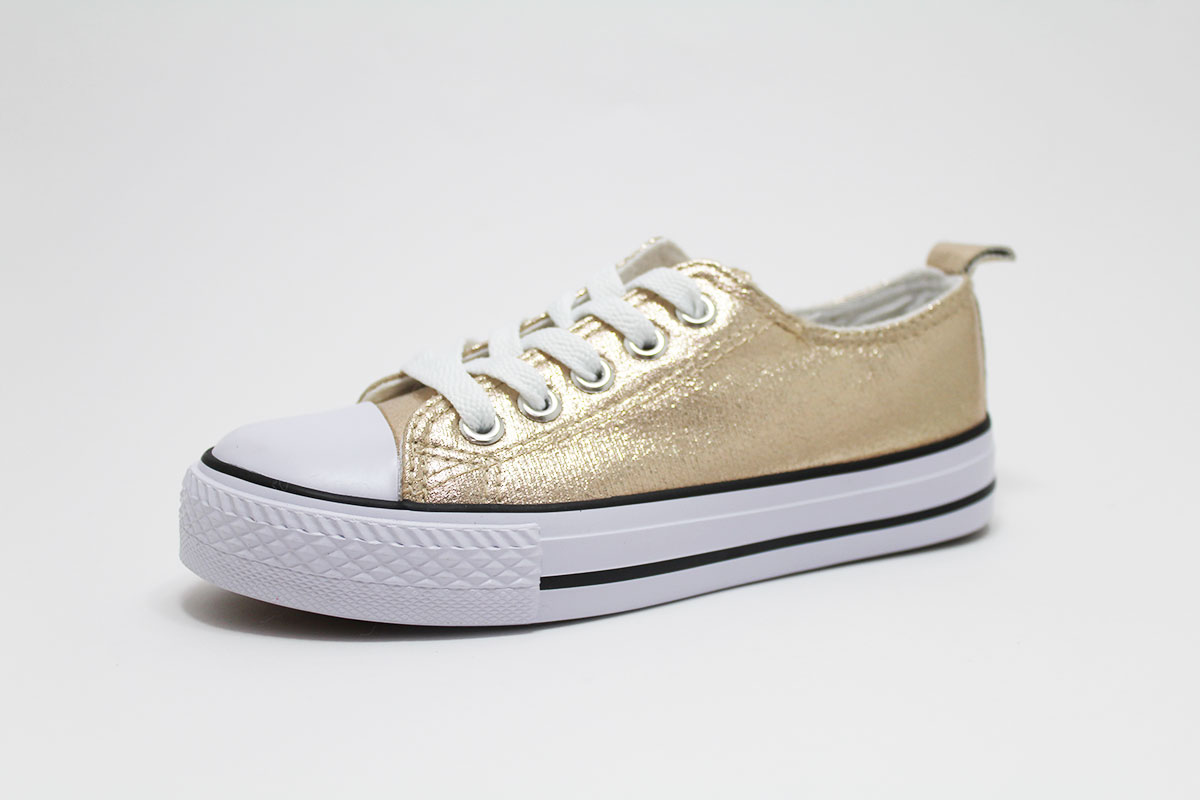 Zapatillas metalizadas con cordones y puntera niña - Imagen 4