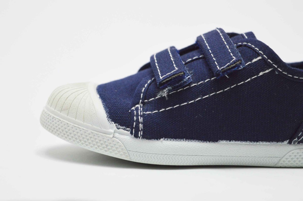 Zapatillas o bambas tipo lona con cierre adherente y puntera - Imagen 7