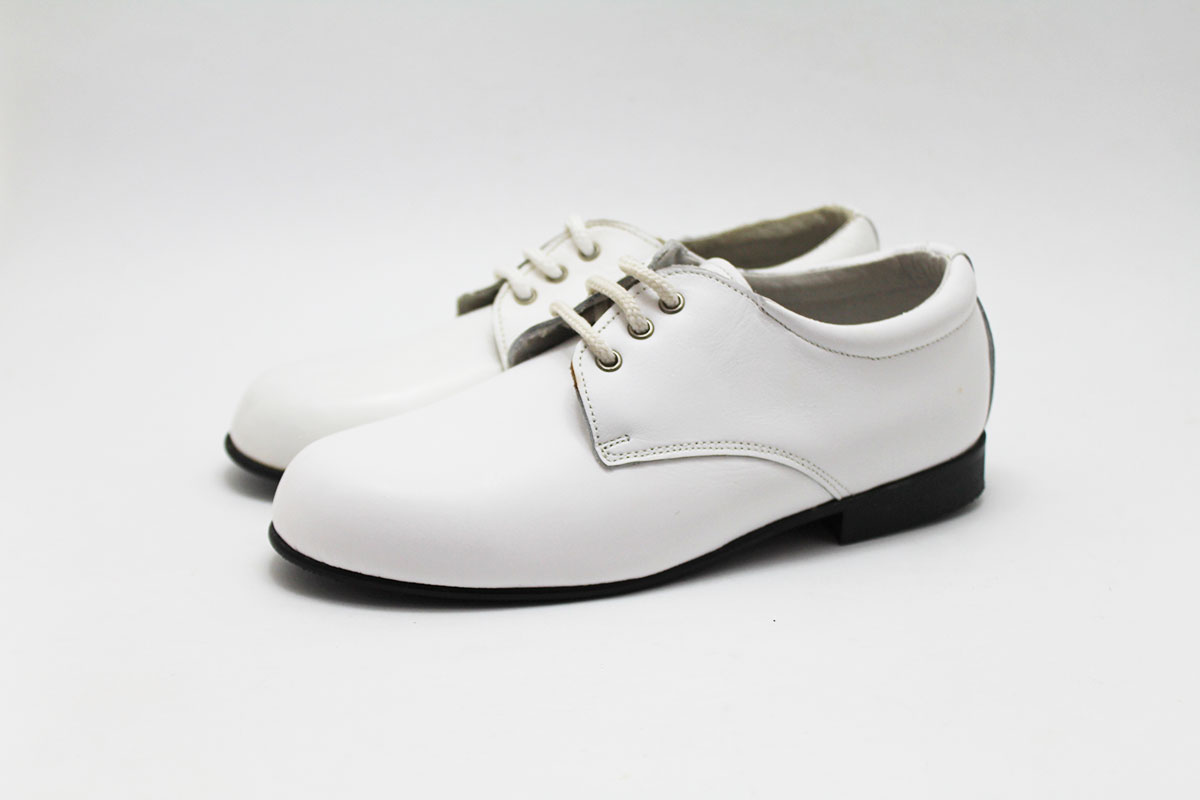 Zapato blanco cordones ceremonia niño