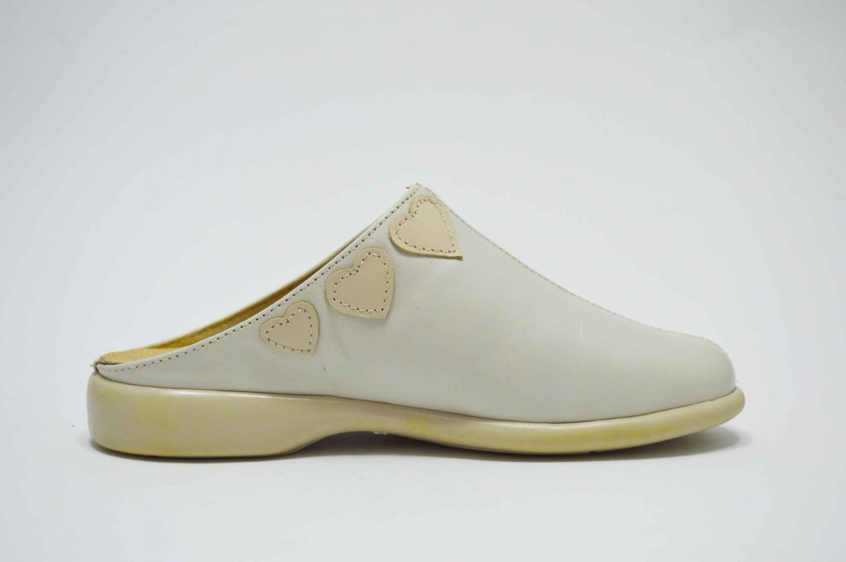 Zueco beige corazones niña - Imagen 5