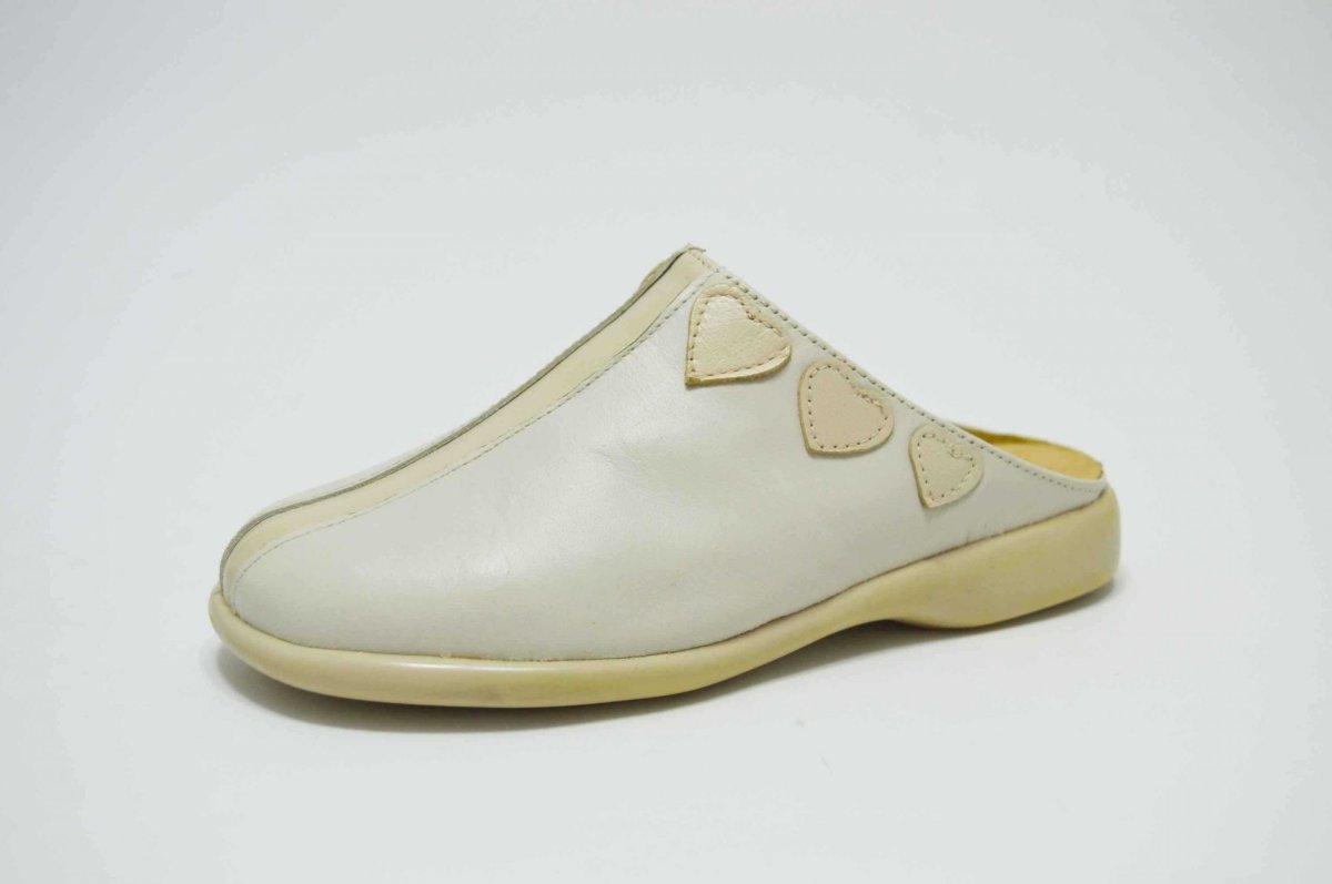Zueco beige corazones niña - Imagen 3