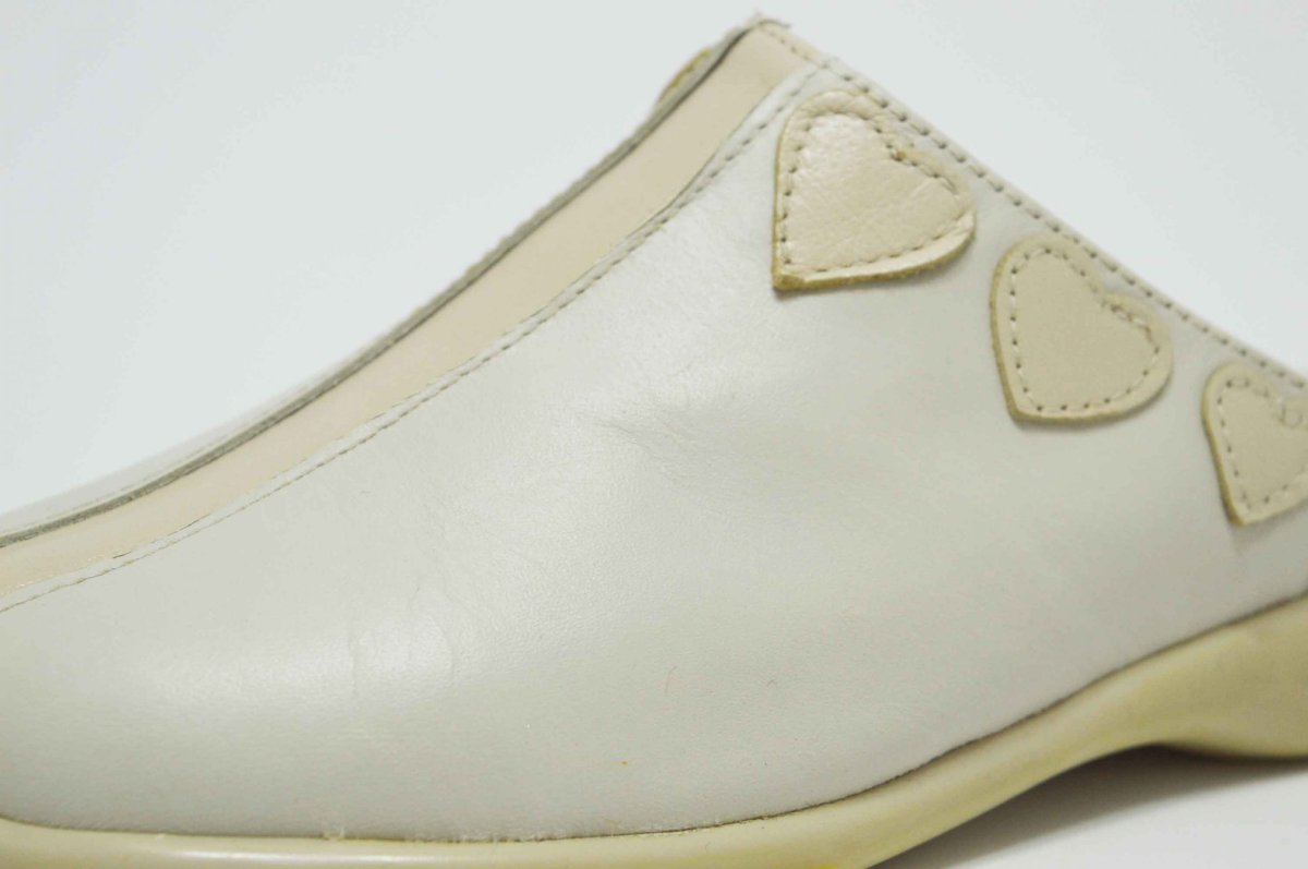 Zueco beige corazones niña - Imagen 6