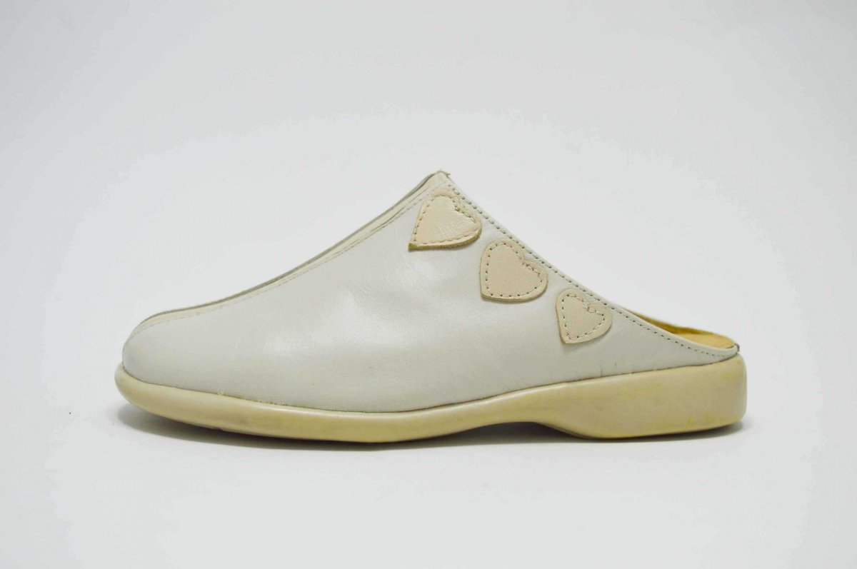 Zueco beige corazones niña - Imagen 4