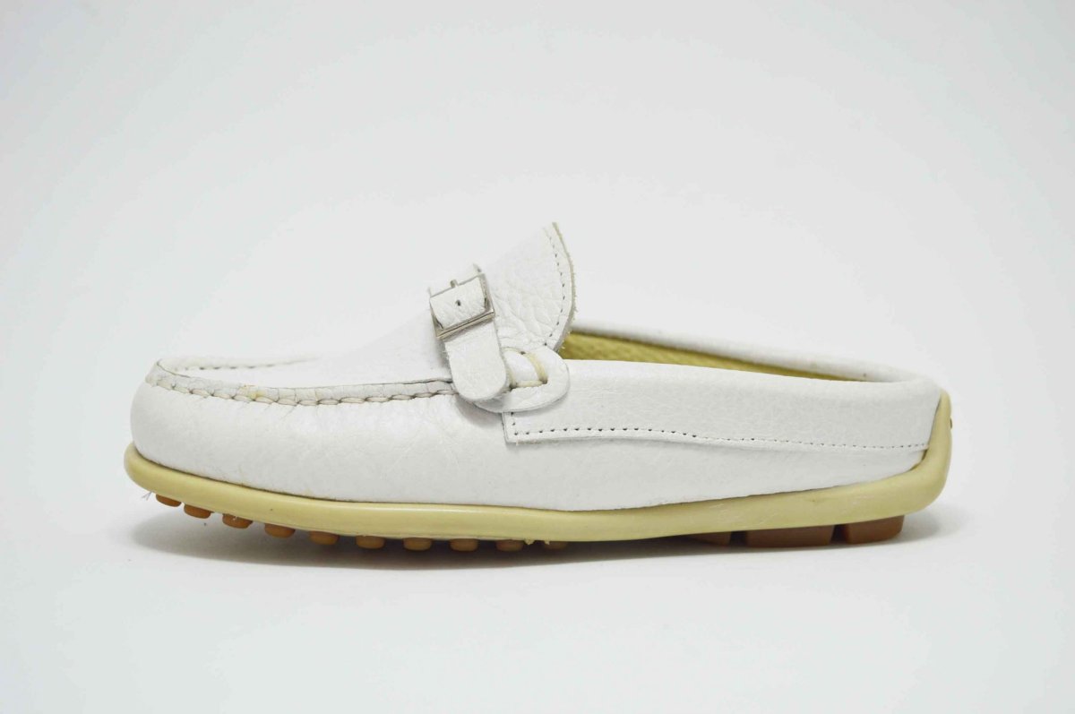 Zueco plano tipo mocasín niña - Imagen 4