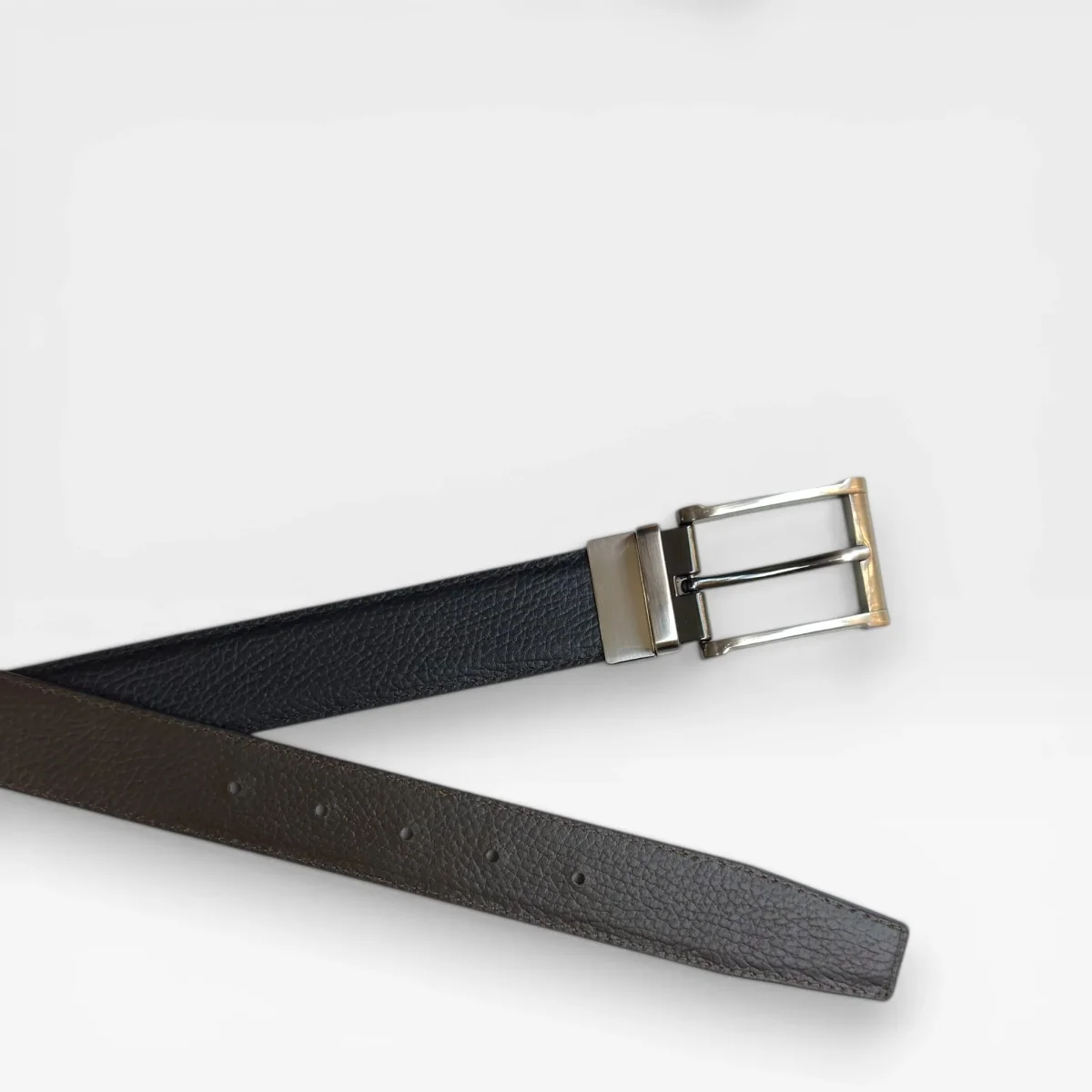 Cinturón Reversible de Cuero Legítimo para Hombre – Doble Faz Negro y Café - Imagen 6