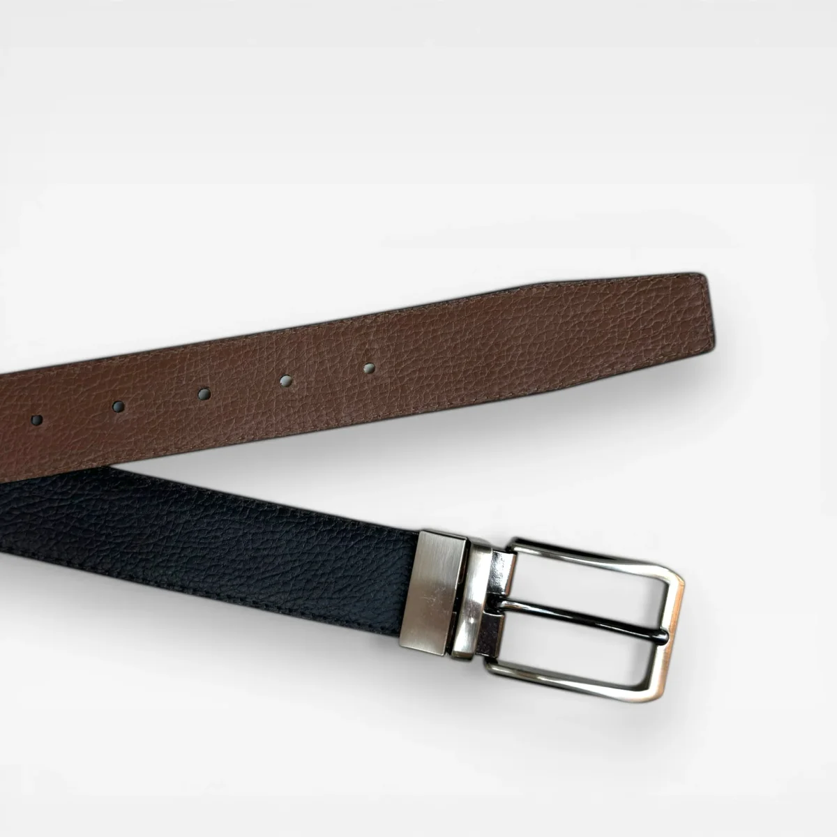 Cinturón Reversible de Cuero Legítimo para Hombre – Doble Faz Negro y Café - Imagen 9
