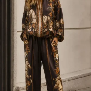 CHAQUETA BOMBER ESTAMPADO CABALLOS MARRÓN