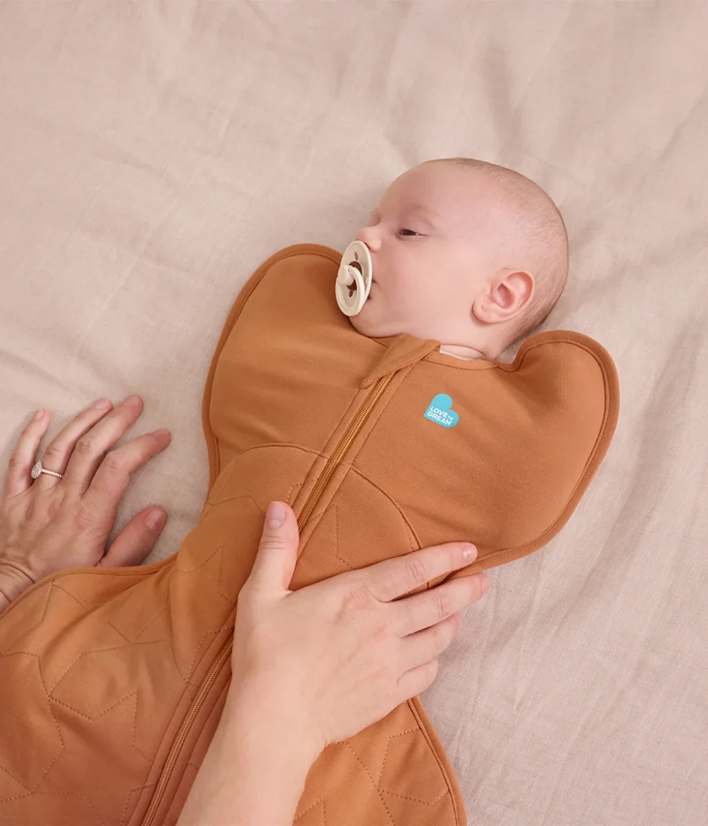 Swaddle Up™ Saco de arrullo 2.5 TOG Algodón Avellana Estrella acolchada - Imagen 8