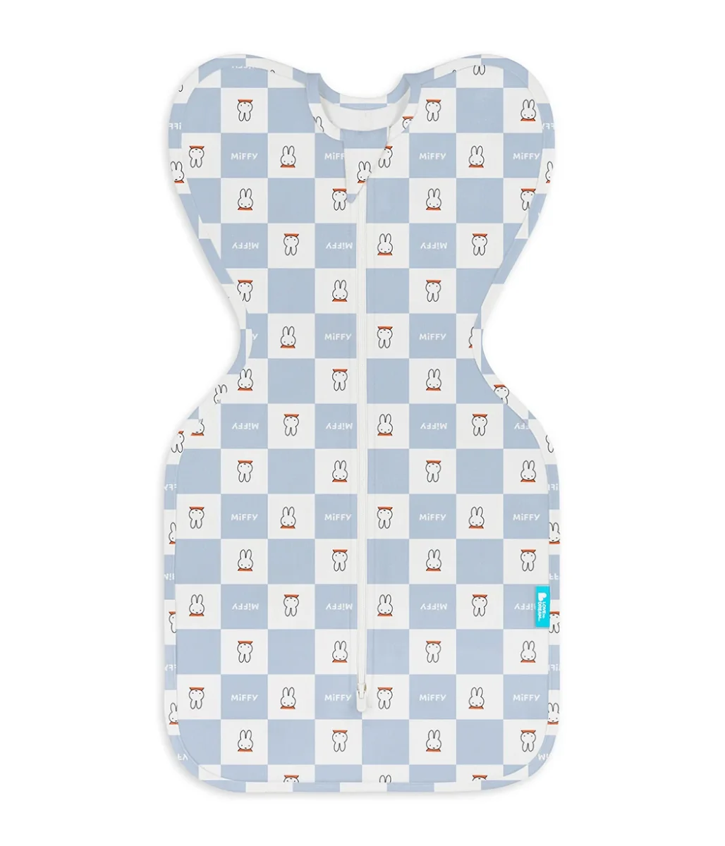 Swaddle Up™ Swaddle 1.0 TOG de Algodón Azul Miffy con Estampado de Cuadros - Imagen 3