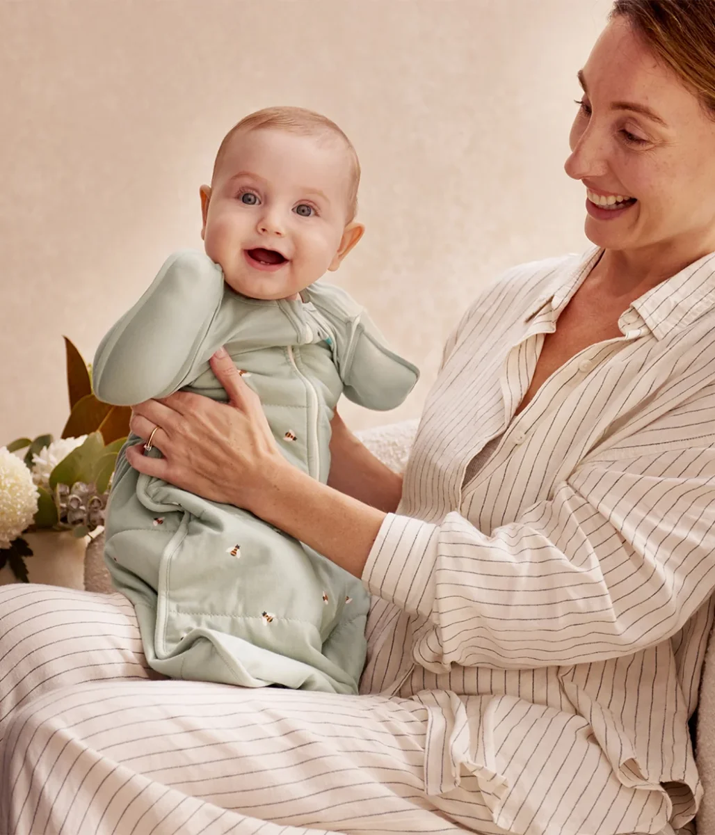 Saco de Transición Swaddle Up™ 2.5 TOG Algodón Olive Bees - Imagen 9