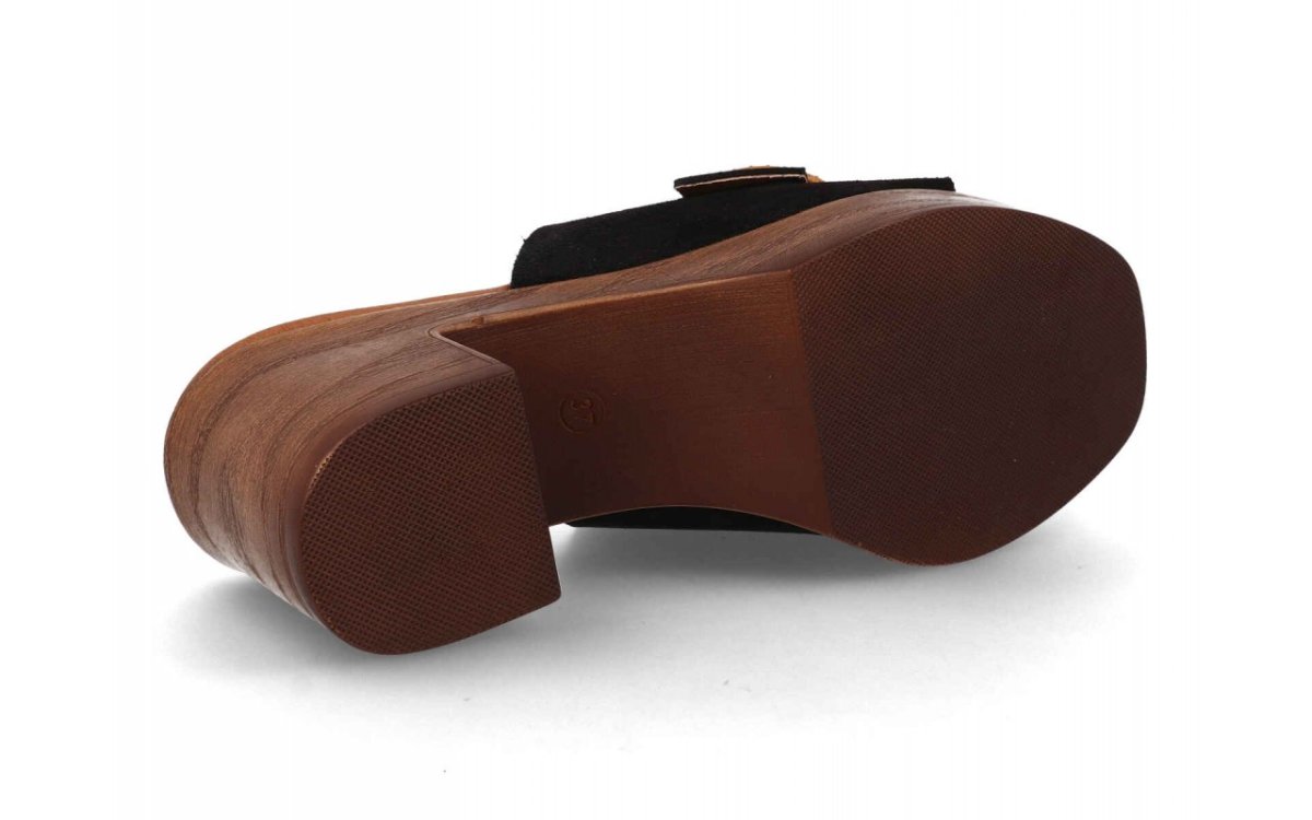 Zapato tipo zueco para mujer modelo 5611 - Imagen 3