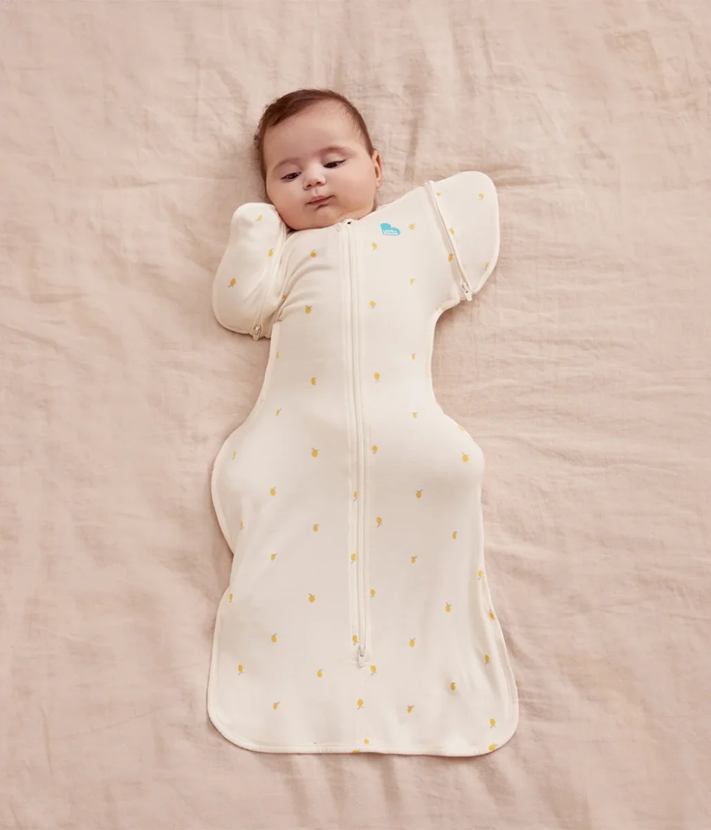 Swaddle Up™ Saco de dormir de transición 1.0 TOG Viscosa de bambú Crema Limones - Imagen 2