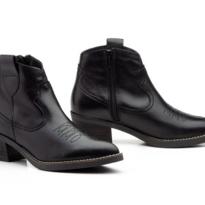 935 Botín para señora Cowboy en piel con tacón y cremallera lateral de color negro ( hecho en España)