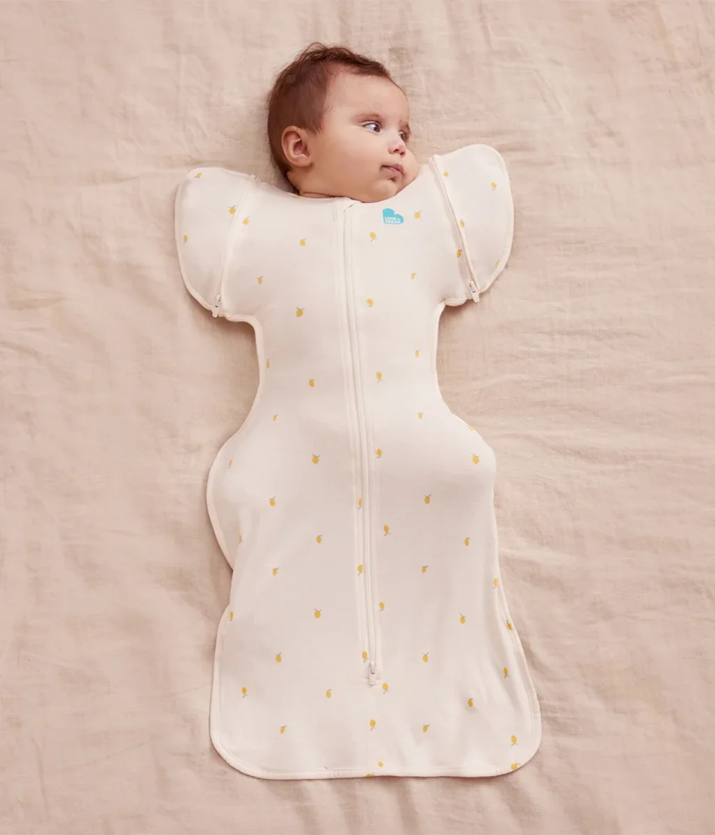 Swaddle Up™ Saco de dormir de transición 1.0 TOG Viscosa de bambú Crema Limones - Imagen 6