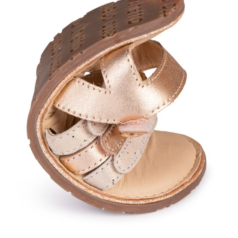 Sandalia Piel Barefoot con velcro Oro Rosado- CHETTO - Imagen 5