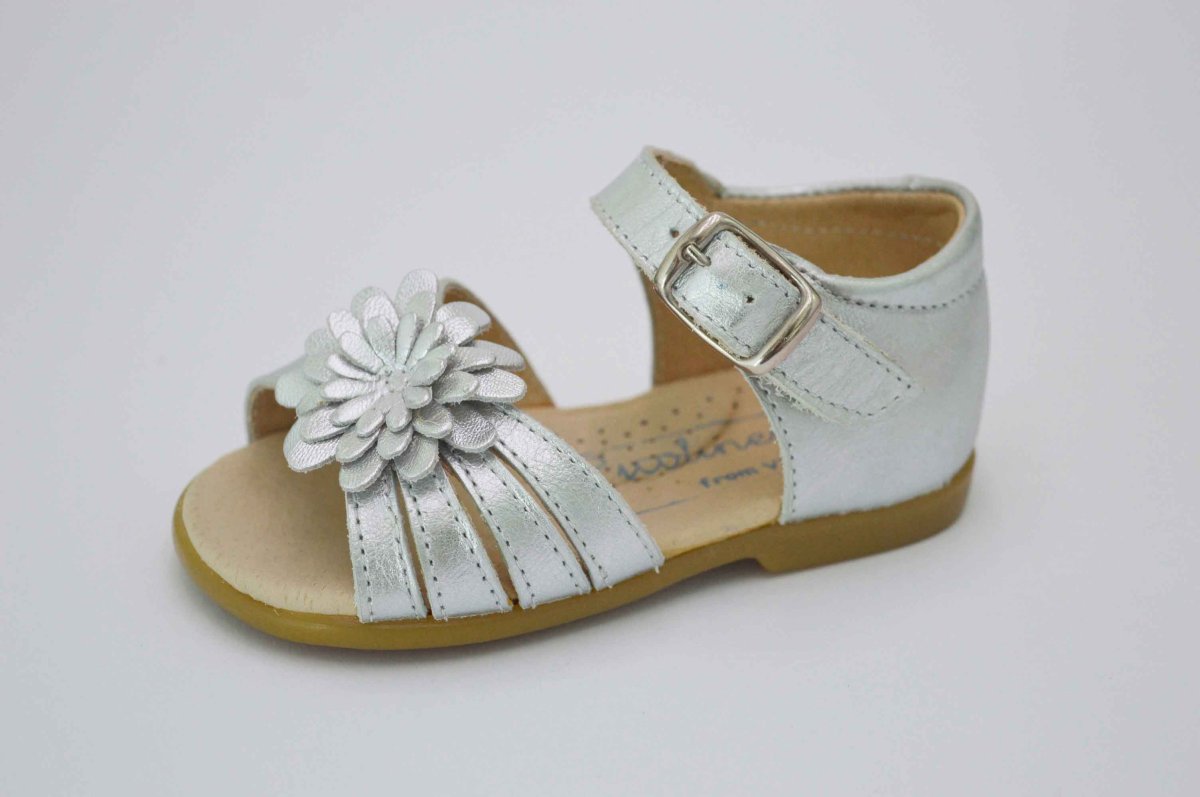 Sandalia flor talón cerrado - Imagen 8