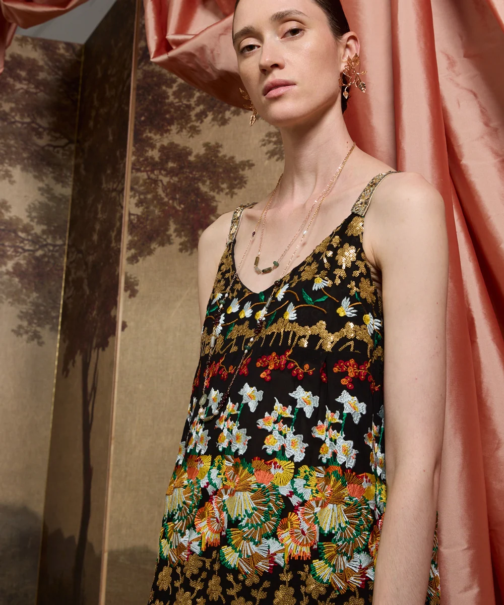 Vestido Negro Bordado - Imagen 5