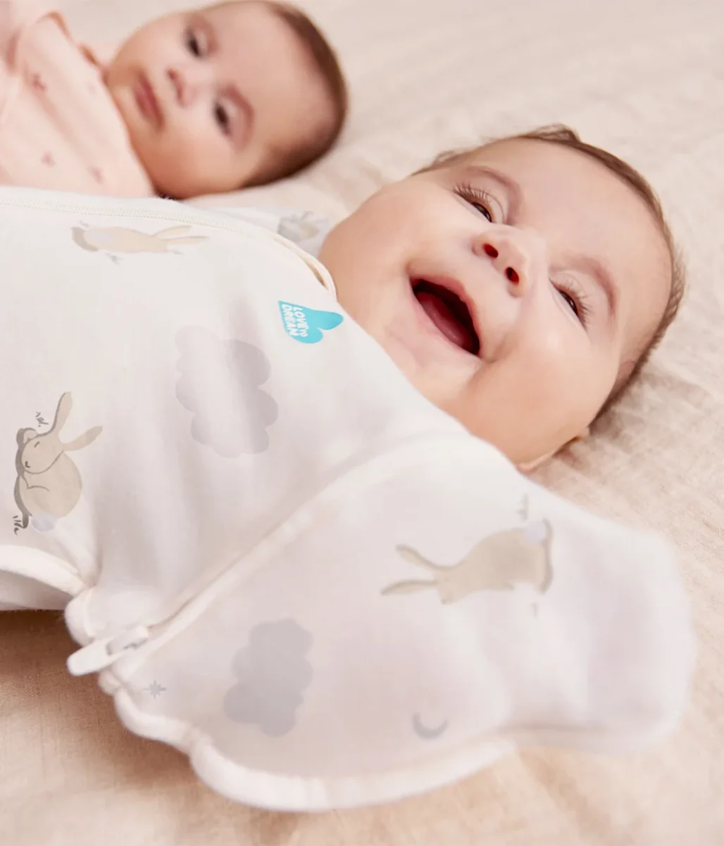 Swaddle Up™ Saco de dormir de transición 1.0 TOG Algodón Bianco Conejitos Nube - Imagen 6